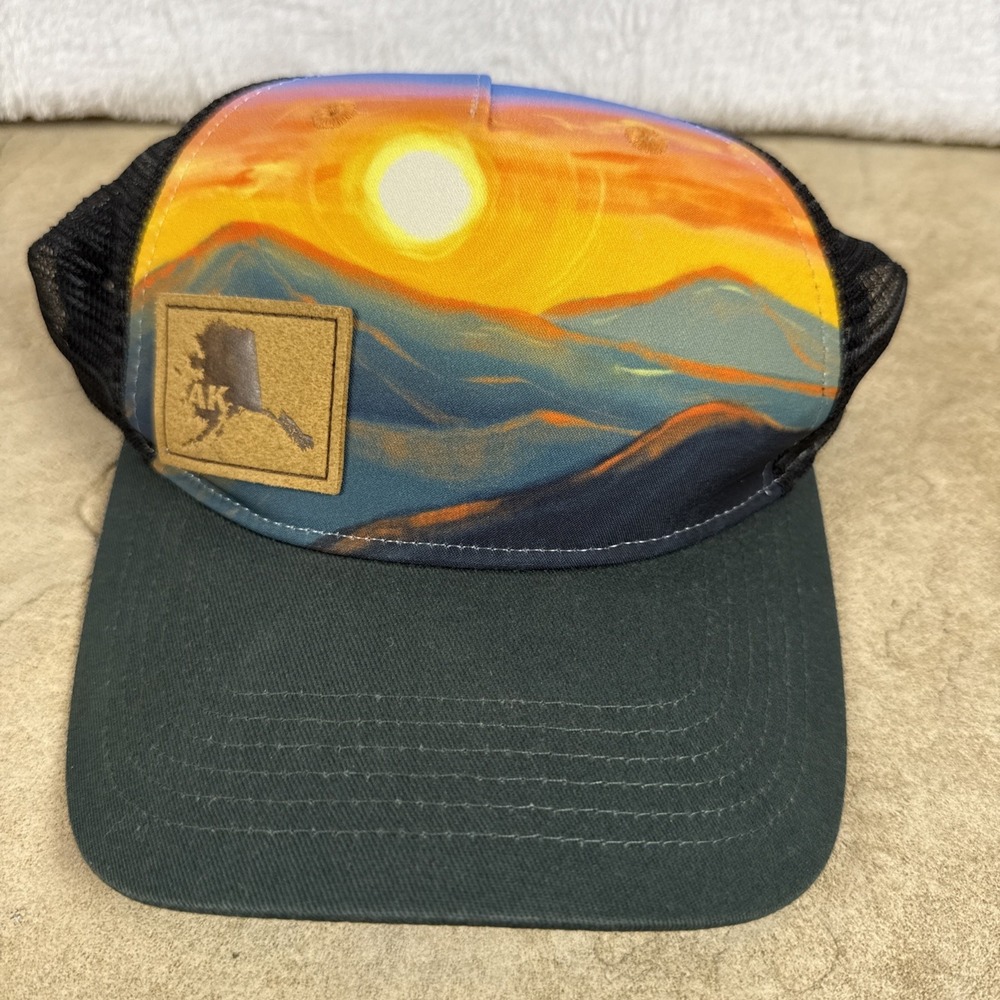 Locale Outdoor Spring Mountain Alaska Patched Snapback Cap Meshback Green/Black
